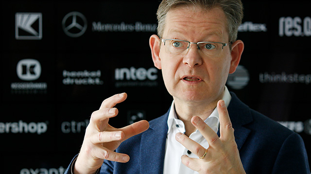 - file://qmXNeFS7XeUmDQo8